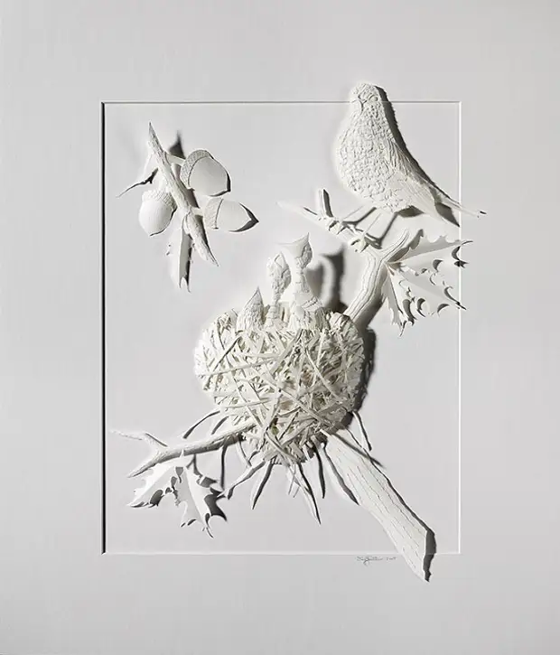 Paper sculptures Daryl Ashton. Photo