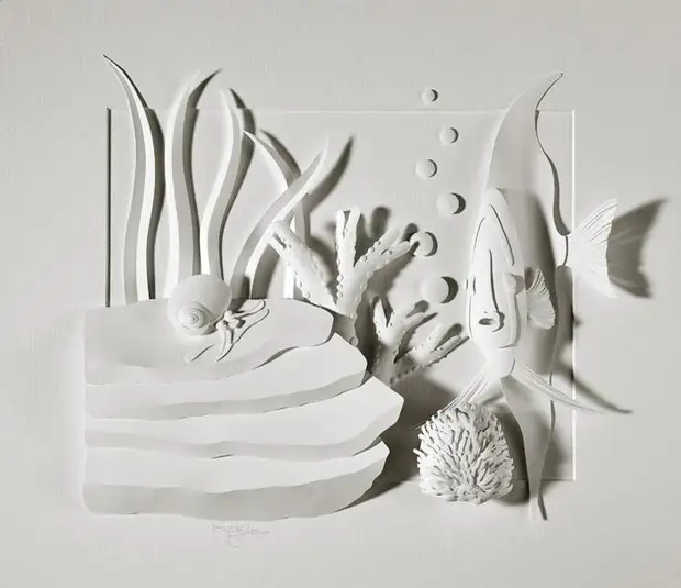 Paper sculptures Daryl Ashton. Photo