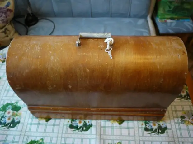 Iyan ang nasa loob ng eleganteng wooden chest na ito ... 14544_1