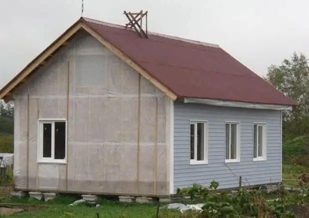 Wéi en Haus fir 2 Woche mat Ären eegenen Hänn ze bauen