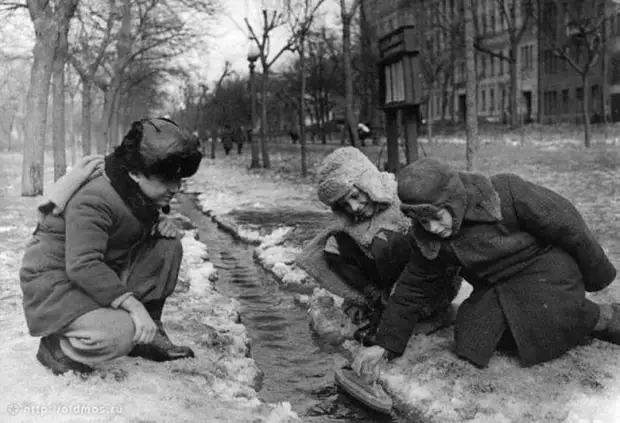 Hjemmelagde leker av sovjetiske barndom (24 bilder) av Sovjetunionen, historien, gjør det selv, gjør, fakta