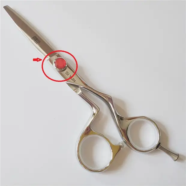 Bi o ṣe le scaten scissors ni lilo foil