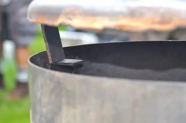 Dëst hausgemaachte Grill ass einfach perfekt fir Picknicken an der Natur vum Grill, e Picknick, maach et selwer