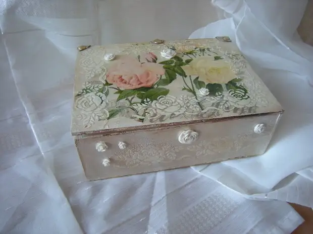 Roses Casket