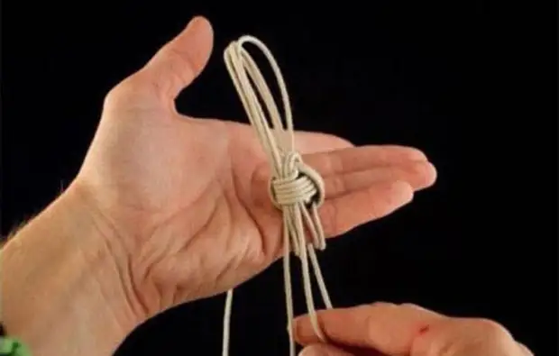 So binden Sie einen Knoten 