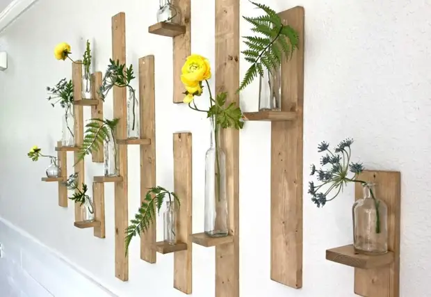 From old boards and trimming made decorative shelves: photo