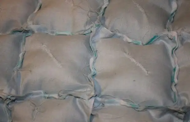 Κουβέρτα ραμμένα από καρφίτσες