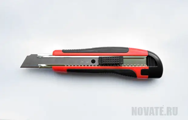 سٹیشنری چاقو گھر اور دفتر کے لئے ایک جدید اور آسان آلہ ہے.
