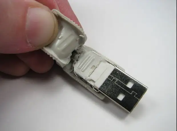 Goleki Flash Drive nganggo tangan sampeyan dhewe