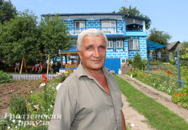 Ang Belarusian pensioner na binuo para sa mga residente ng kanyang village "Aquapark"