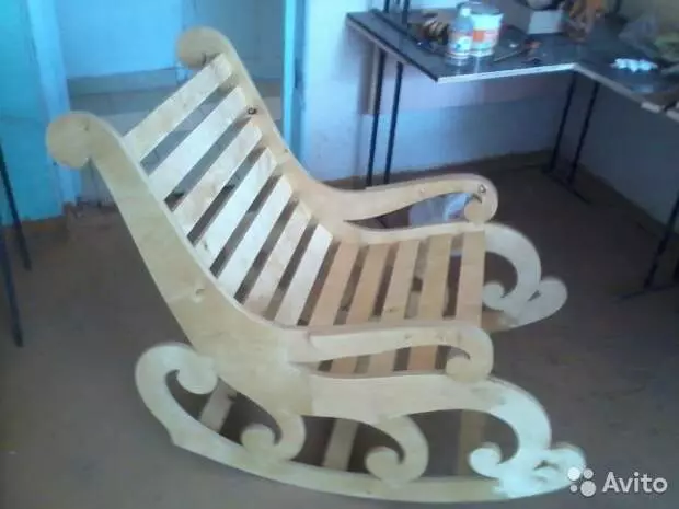 Rocking chair from one plywood sheet with their own hands