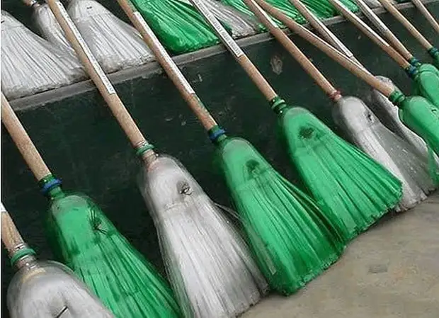 Dachnips sa isang tala - isang walis na may sariling mga kamay ....