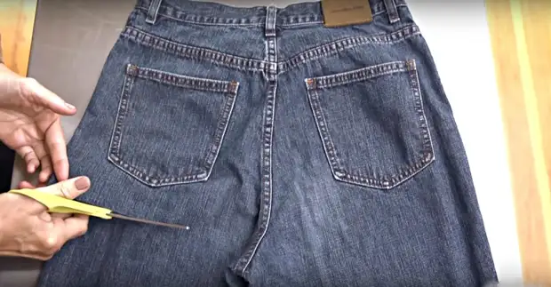 9 ingenieuze ideeën doen het zelf: knip gewoon de oude jeans en maak een onmisbaar ding!