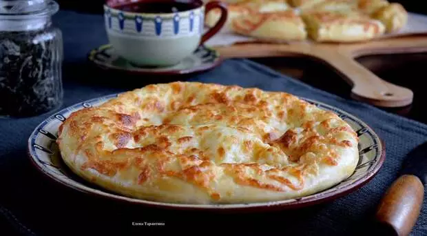 Megrelie khachapuri.