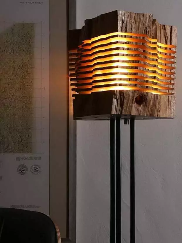 Jak udělat lampu dřeva s vlastními rukama