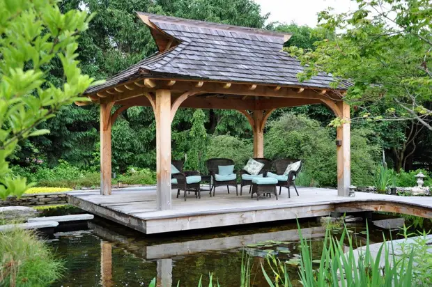 Pond ak yon Gazebo nan style Oriental