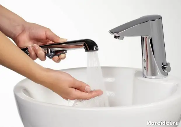 How to choose a mixer for the bathroom