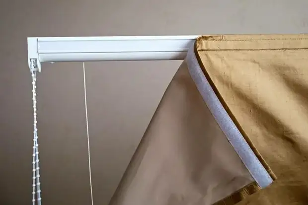 Nieder mit der Deckenaude! Schauen Sie sich, wie einfach es ist, Vorhänge zu hängen, ohne einen Bohrer zu verwenden