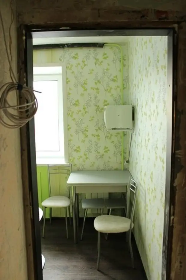 Reparação e design de uma pequena cozinha angular 5 metros quadrados.