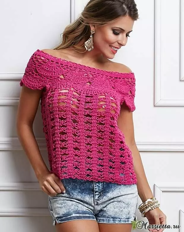 Top crochet openwork coquettearekin. Eskale