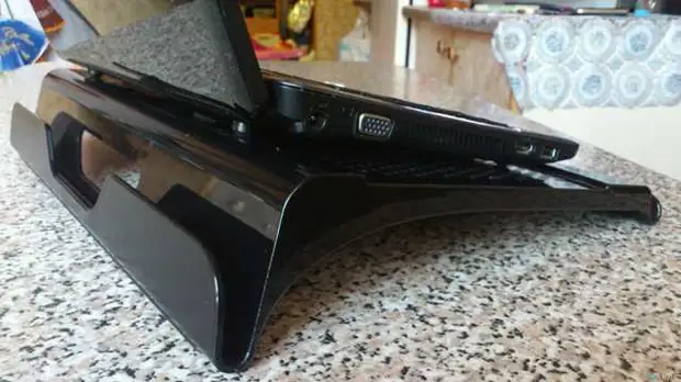 10-Laptop-stand.jpg