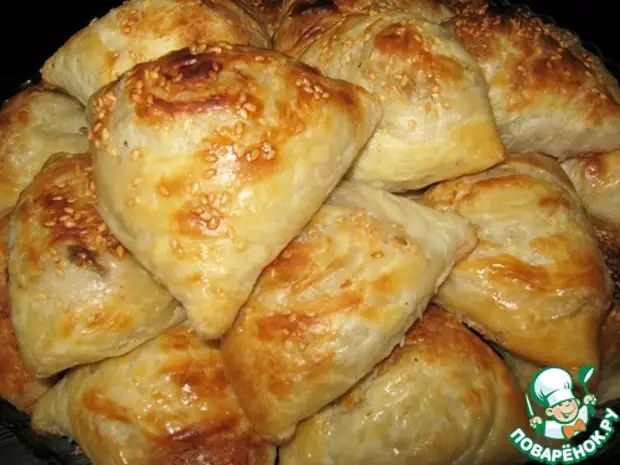 Puff sams with meat - expiring with juice, with crispy test and suspension aroma!