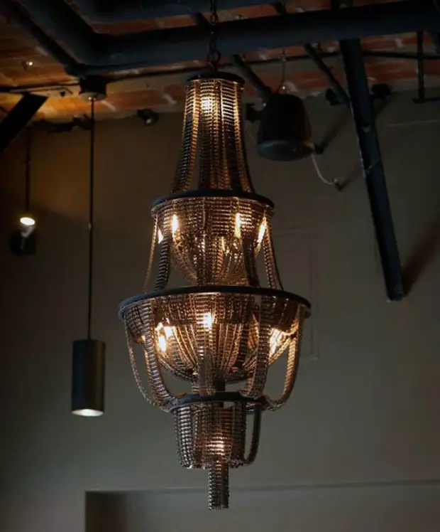 Chandelier from cycling chains.