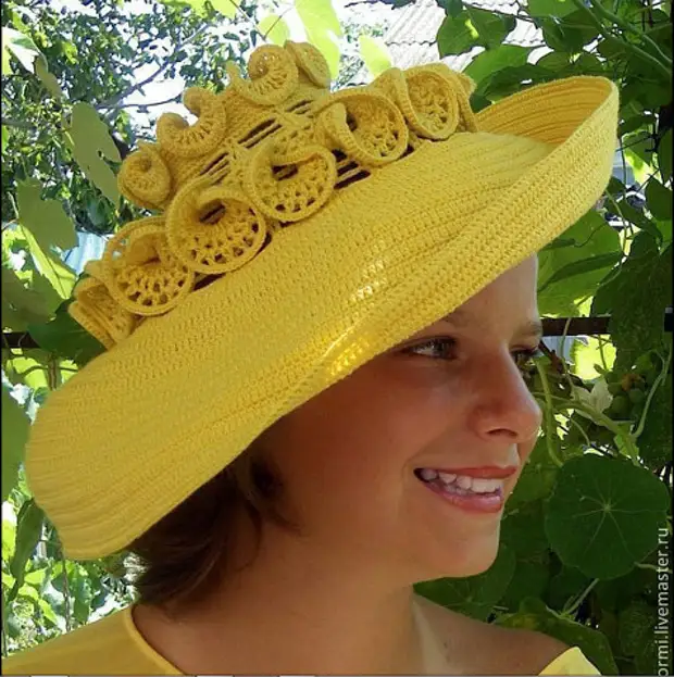 Un mestre marabilloso de Moscú crea un extraordinario sombreiro de malla de beleza!