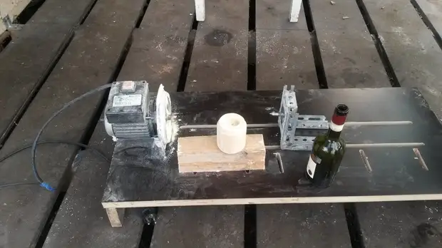 Máquina de transformación en madeira