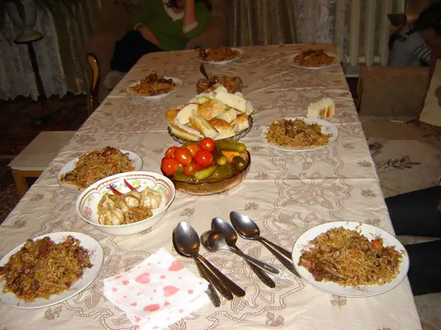 Yadda za a shirya ainihin Uzbek (Ferana) Pilaf