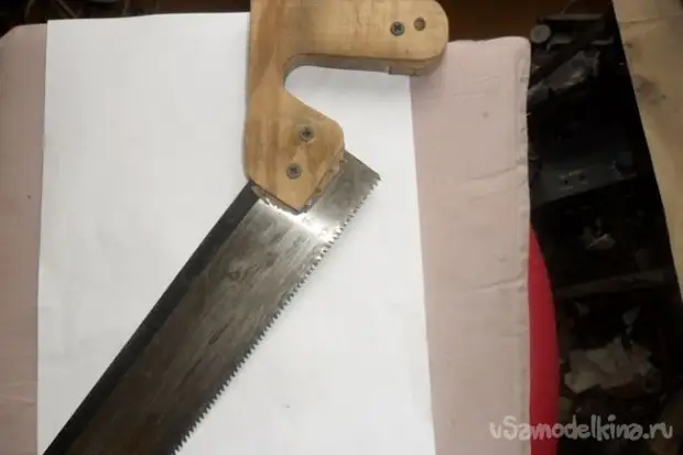 Un instrument simplu, dar eficient pentru ascuțirea cuțitelor ma făcut să se facă!