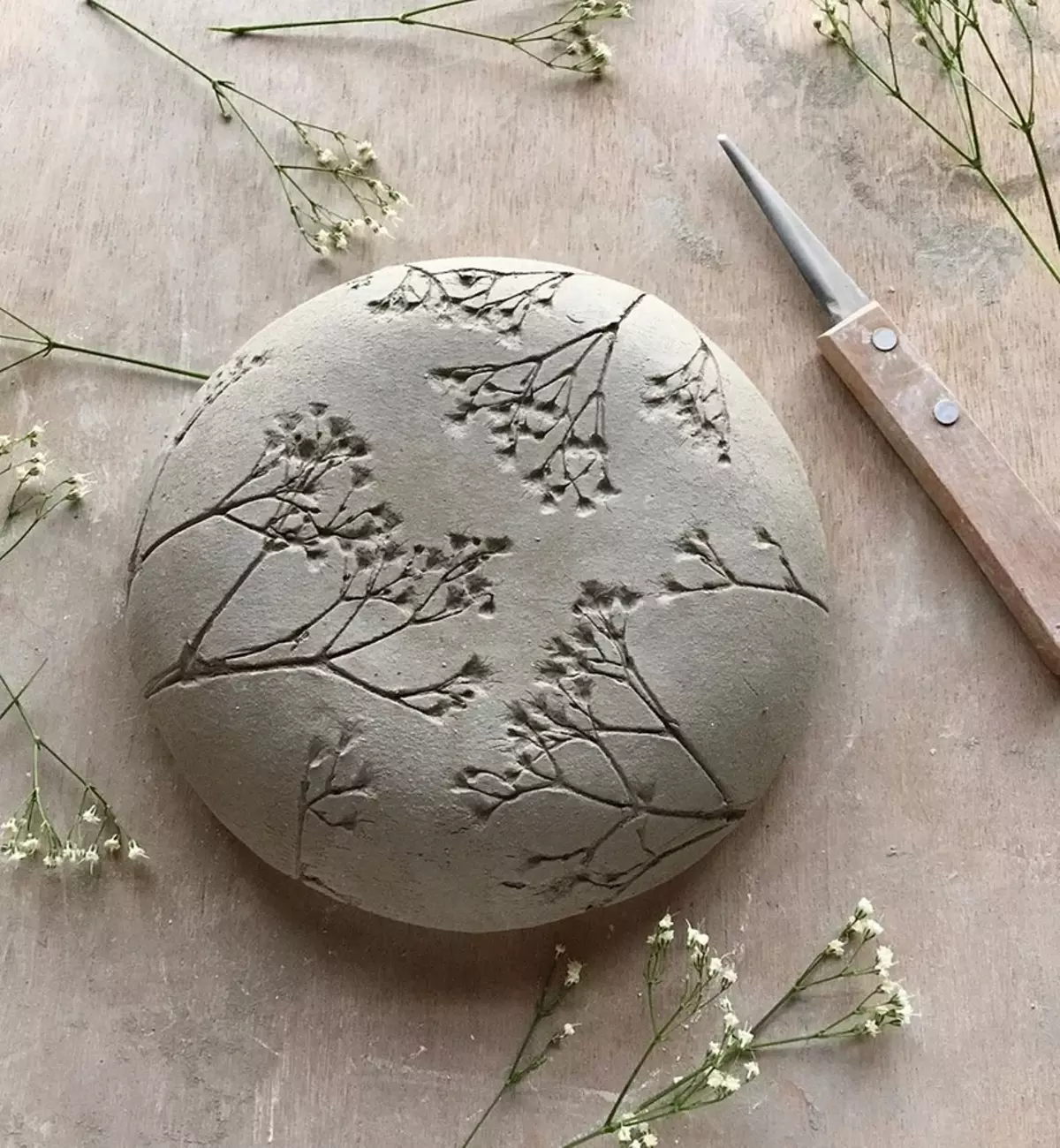 Ceramics with patterns created by nature: Needlework Instagram Week