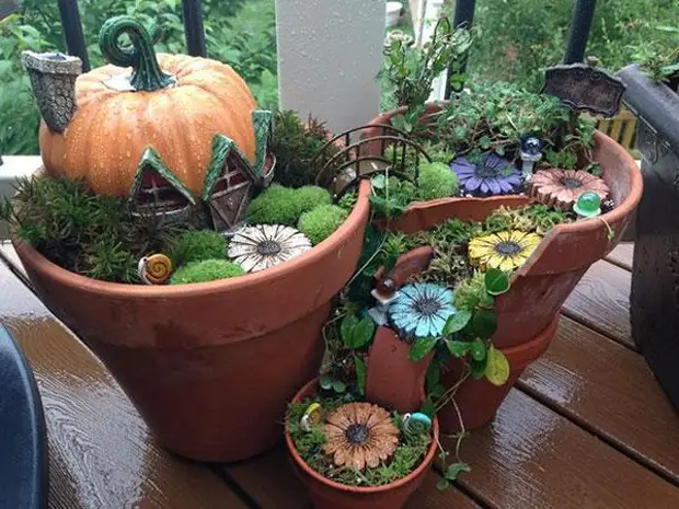 庭の植木鉢の装飾