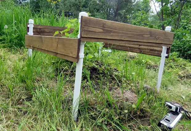 Fencing for bushes from remnants of plastic pipes