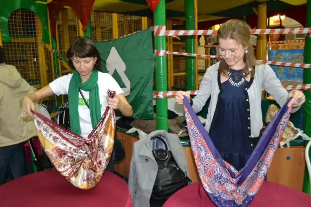 Furoshiki - málaí láimhe stylish déanta as scaifeanna féin gan snáitheanna agus snáthaidí: Máistir-rang