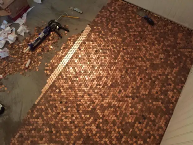 For those who have stuck a lot of little things: the floor of the coins. Interior design, floors