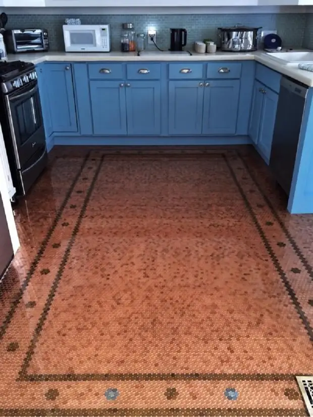 Coin floor in the kitchen