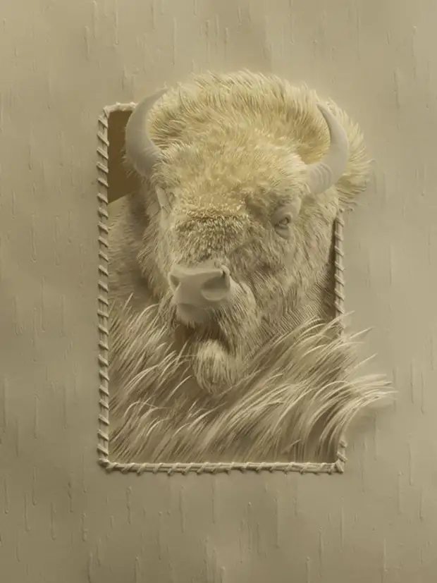 Artysta tworzy rzeźby zwierząt z papieru
