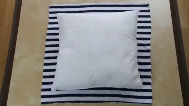 Creative pillowcase and 16 more bright ideas that you can do from unnecessary T-shirts