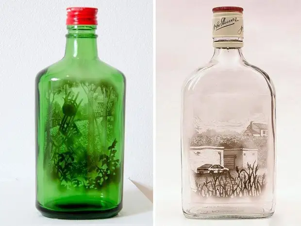 Drawings smoke inside bottles