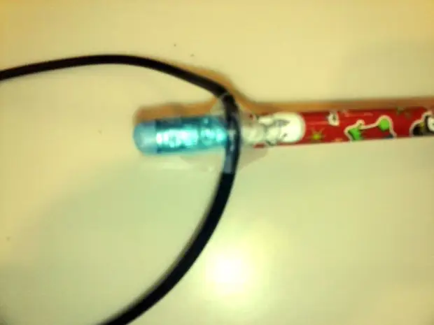 Faʻafefea ona mimilo se USB cable i se laʻau