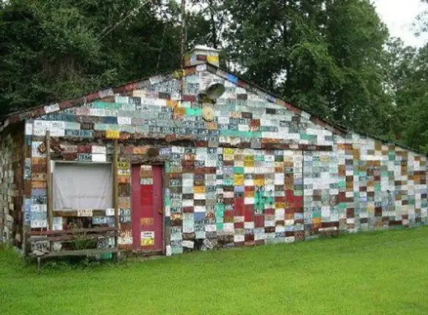 Casas de materiais reciclados