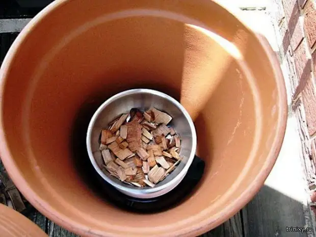 Sellieħ Awto-Made Magħmula minn Pot Tafal u Stufi Elettriċi Żgħar