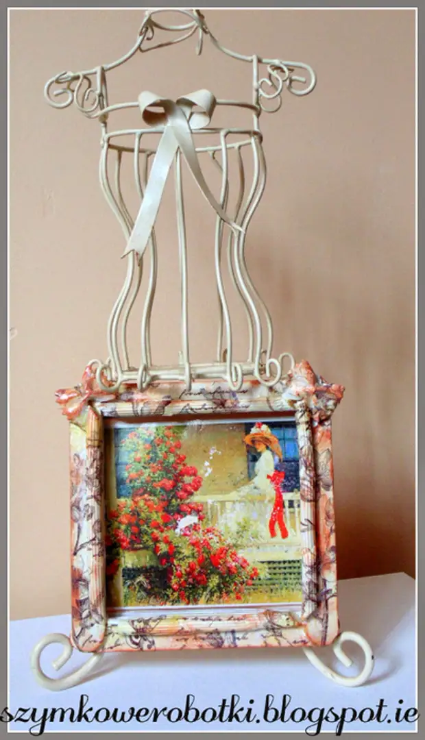 Frame from Pasta and Sticks from Ice Cream, with Decoupage (19) (401x700, 371KB)