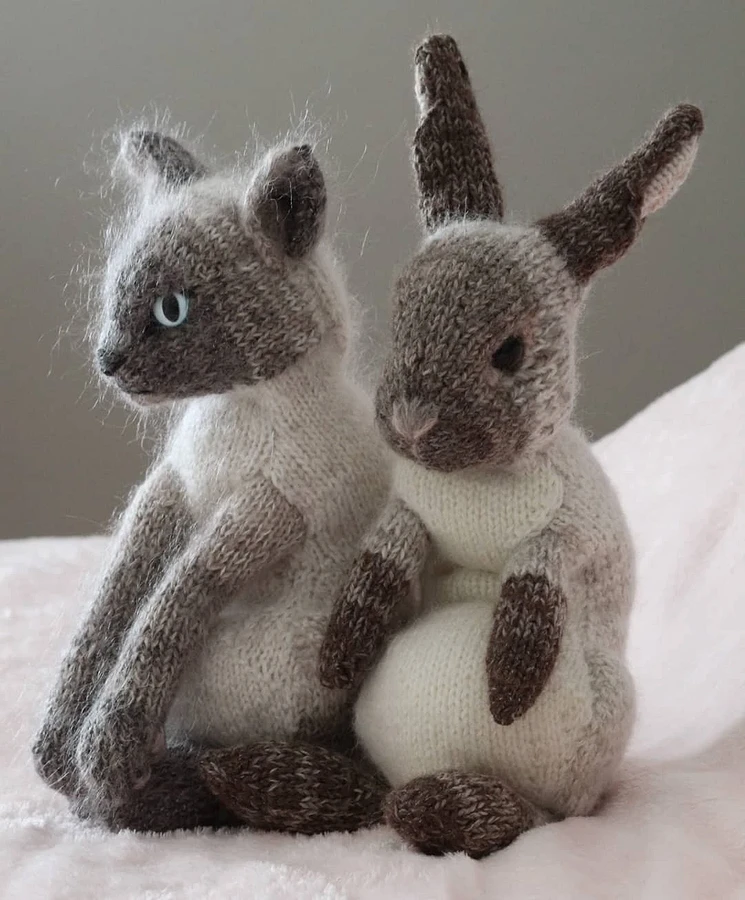 Knitted Seals nan reyalis etonan: Needlework Instagram Semèn