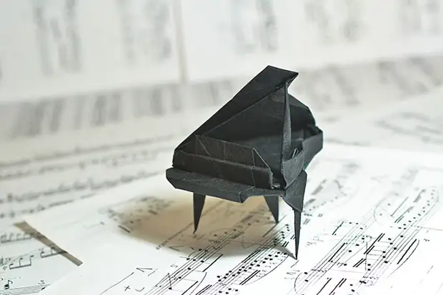 16 Sculptures papye sansasyonèl nan onè nan mond origami jou origami, jou ferye, eskilti