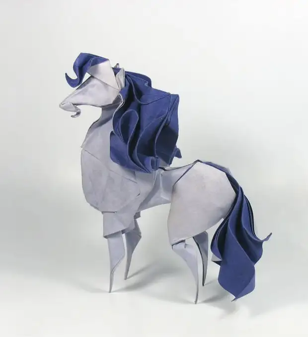 16 impresionantes esculturas de papel en honor del origami del mundo Origami, vacaciones, escultura