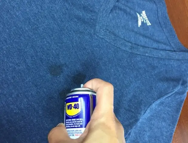 WD-40 na majici