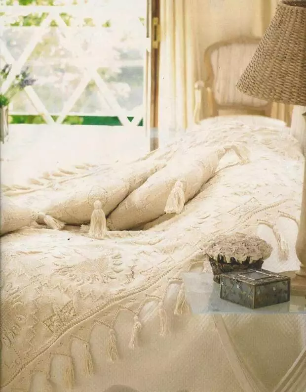 Bedspread اور بیڈروم تکیا