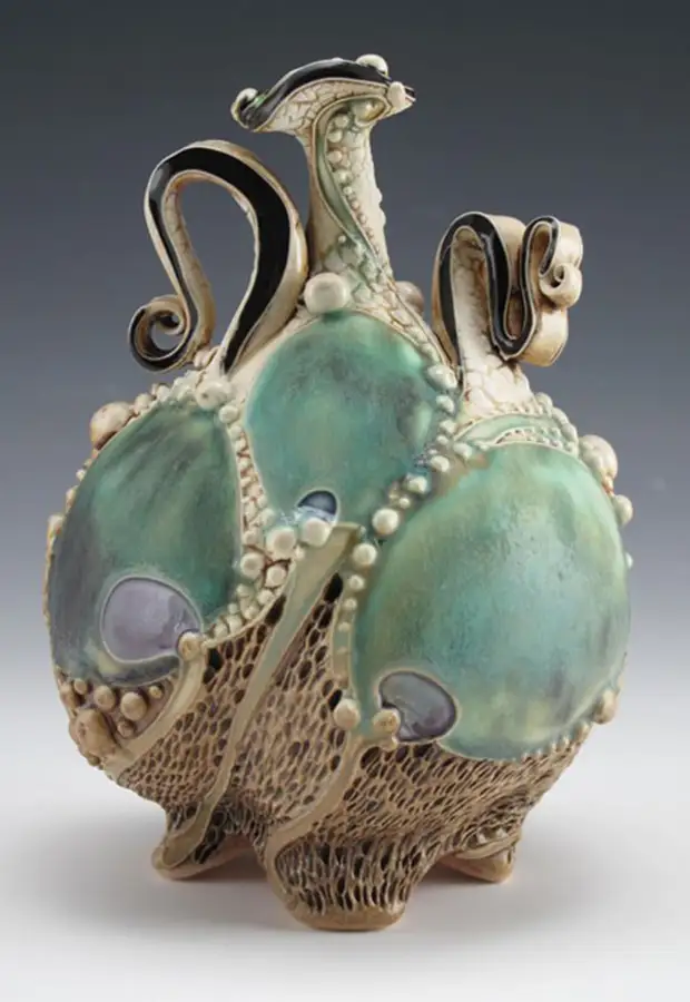 Ceramics Carol Long: Modernong pagbasa sa art nouveau style